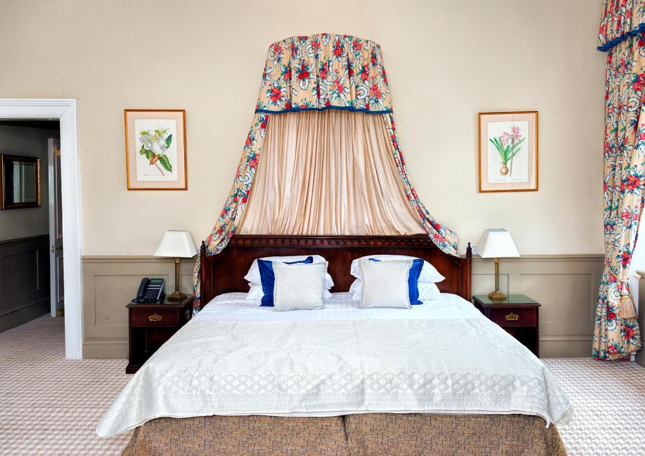 Willington Hall Hotel Tarporley Dış mekan fotoğraf