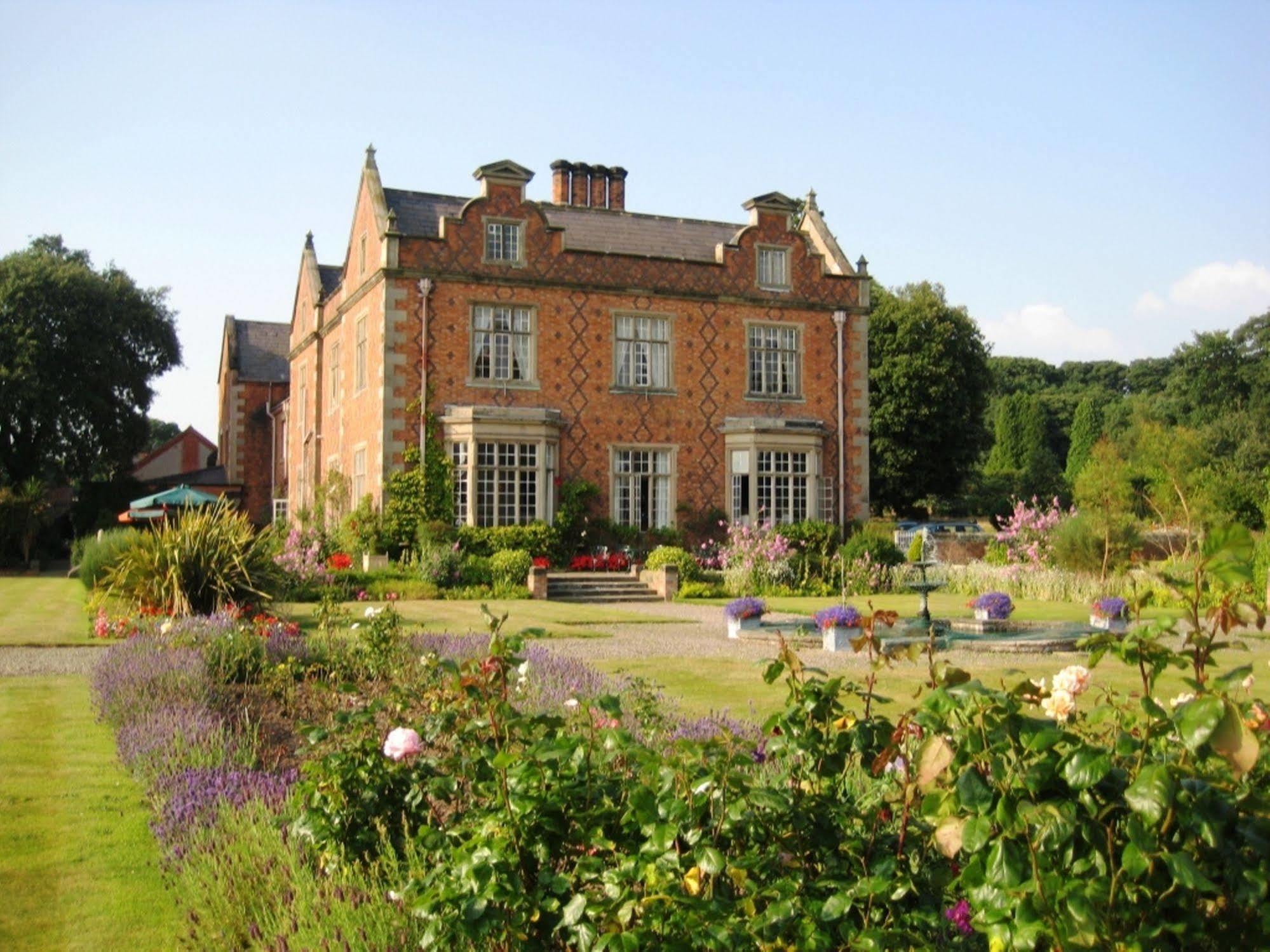 Willington Hall Hotel Tarporley Dış mekan fotoğraf
