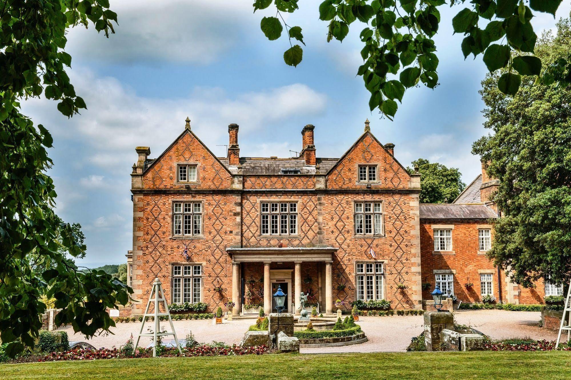 Willington Hall Hotel Tarporley Dış mekan fotoğraf